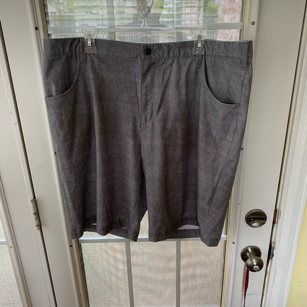 Men’s Adidas Size 40 Golf Shorts